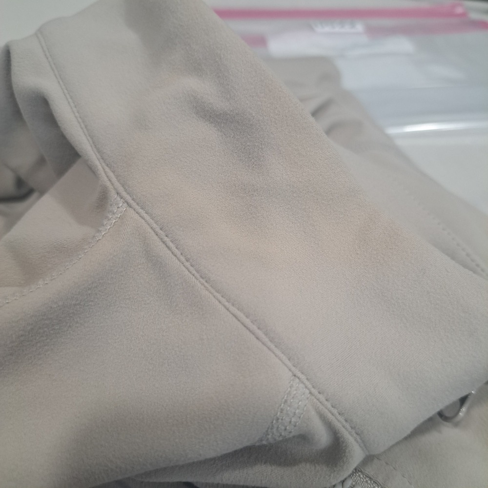 Glowmode FeatherFit Slim-It Active Jacket Medium Tan Beige Full Zip Thumbholes - Picture 7 of 7